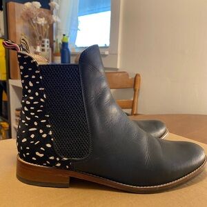 Joules Black Ankle Boots with Patterned Heel